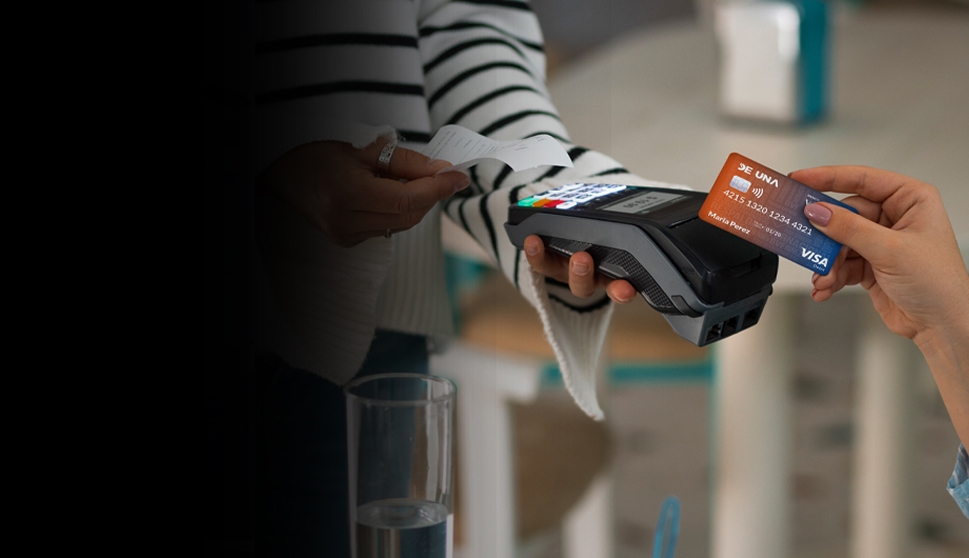 Tarjeta de débito en Ecuador. Acceso inmediato a tu dinero con Banco VisionFund.