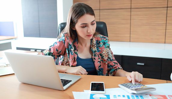 Simulador de crédito en línea. Calcula tus cuotas en Ecuador con Banco VisionFund.